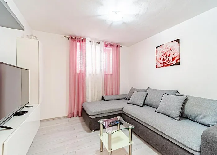 Doris By Guide Apartman *